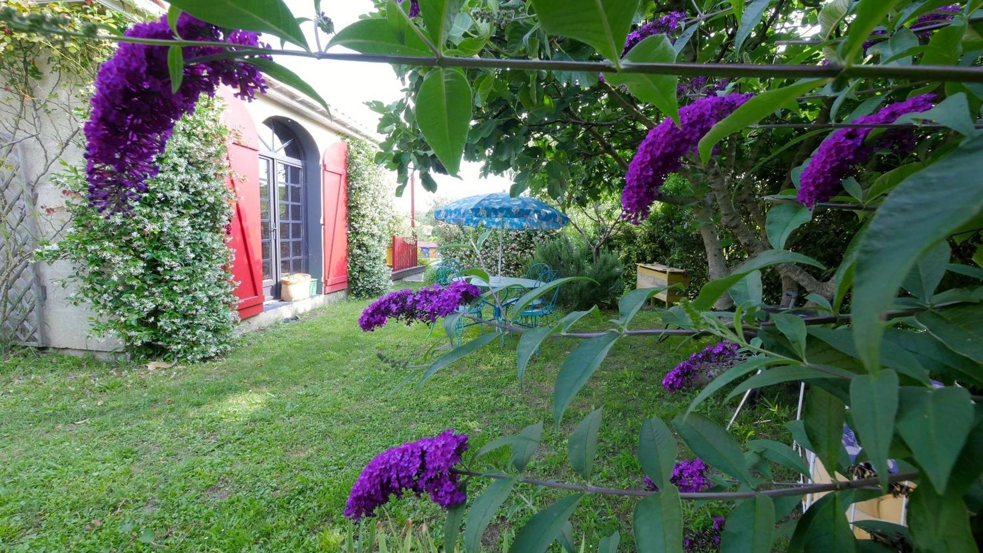Les Jardins D'Ispahan Prignac-et-Marcamps 外观 照片